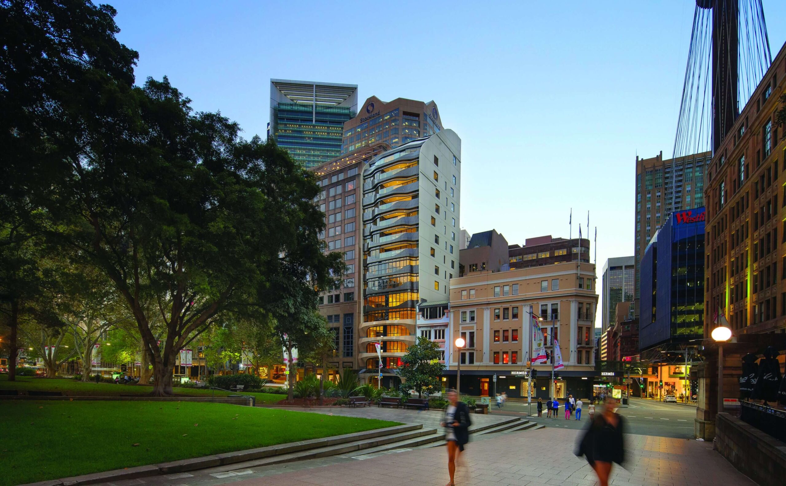 Ceerose_Eliza_01_Mobile_R1