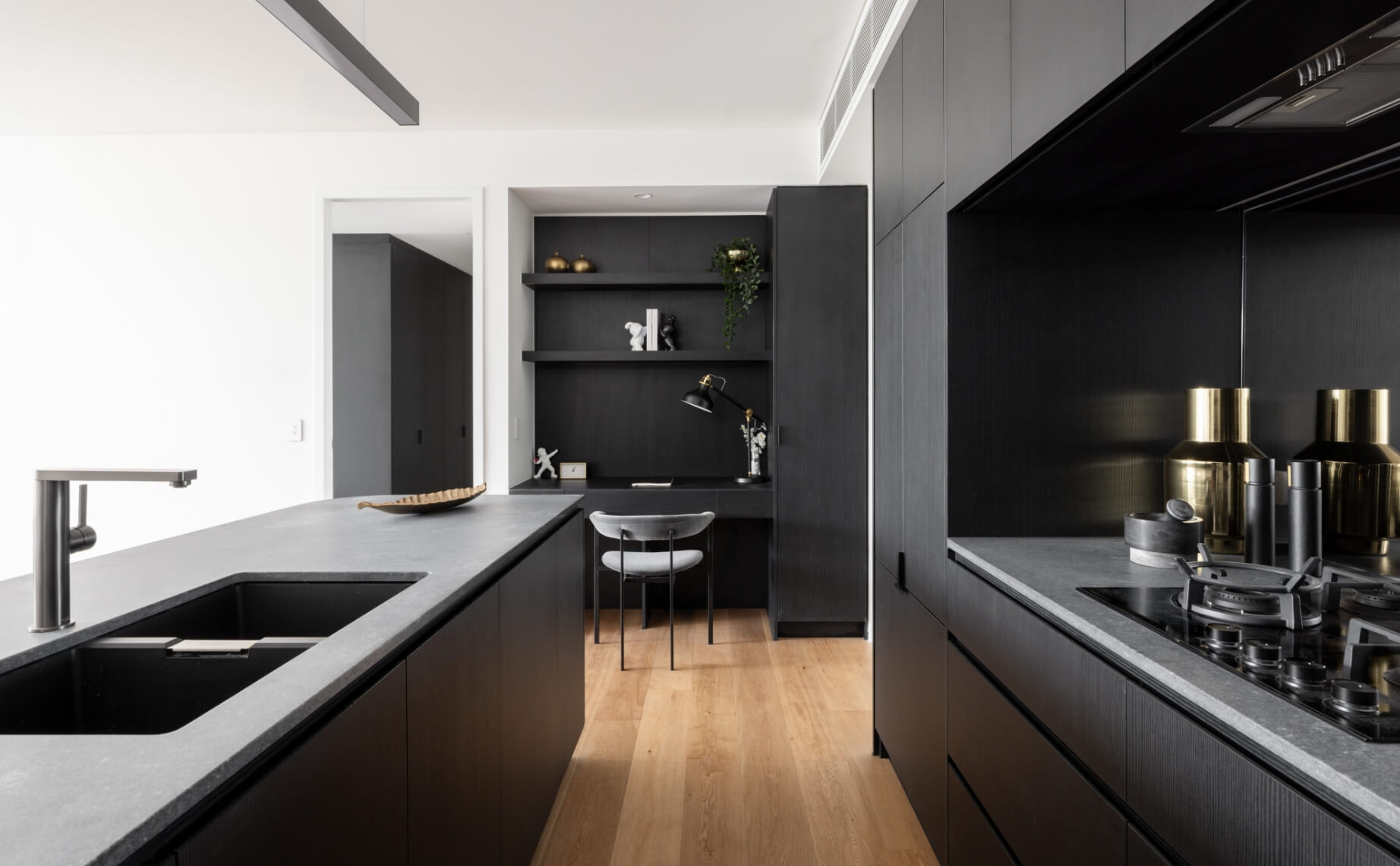 Ceerose_AlexCollective_02_Mobile