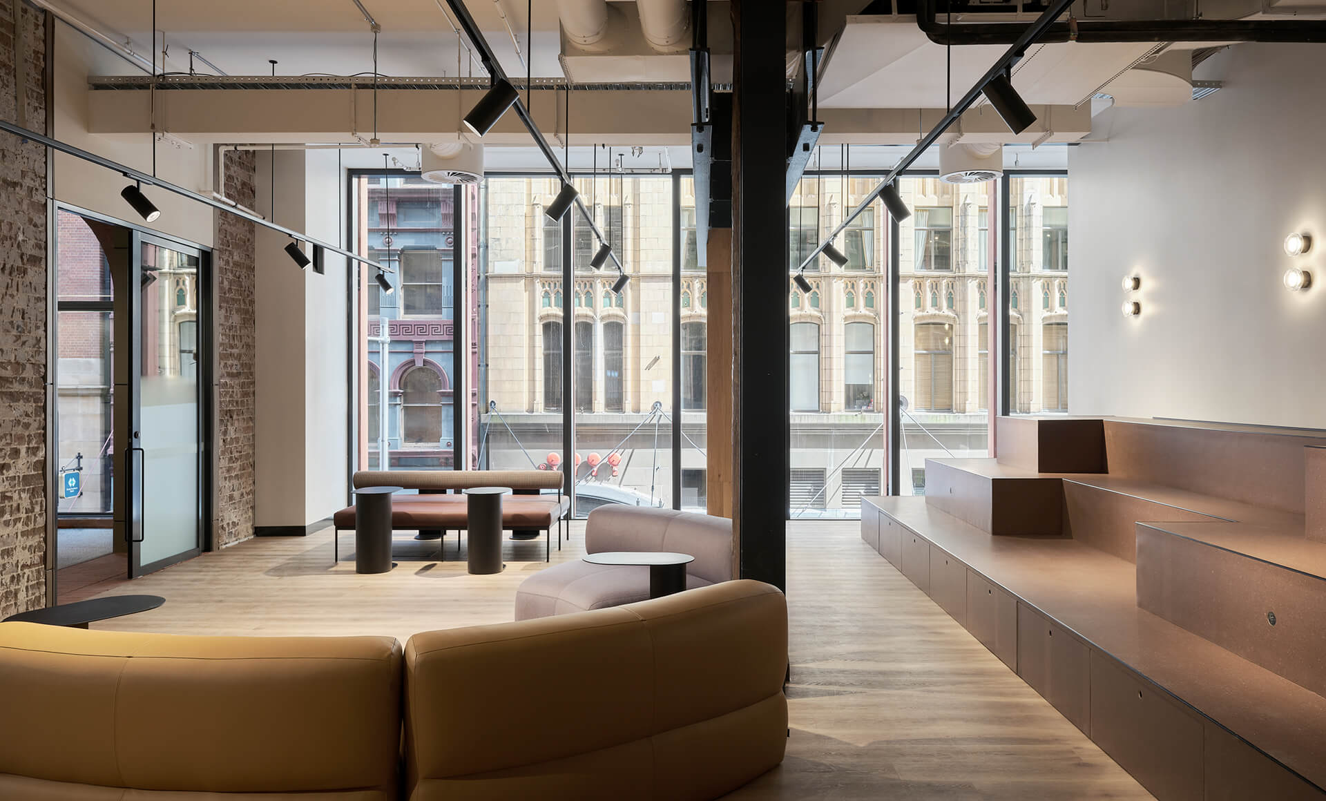 Ceerose_York&Co_02_Mobile_R1